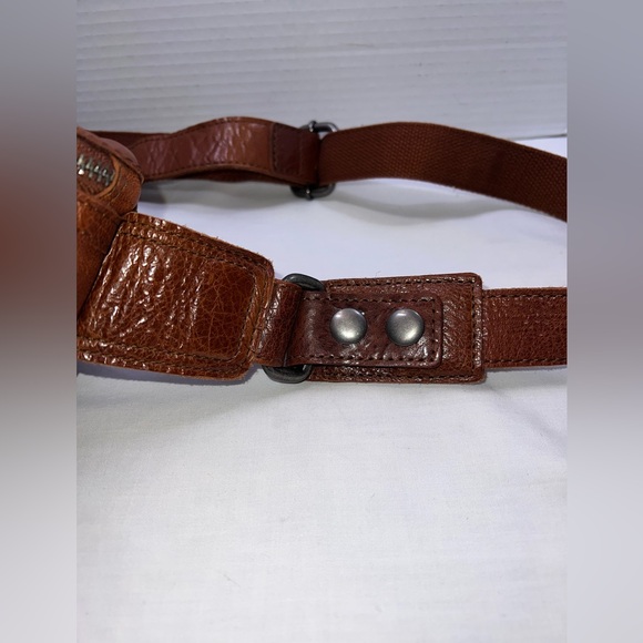 🔥🔥🔥 Spikes & Sparrow Genuine Leather Waist Belt Bag HANDS FREE Brandy New - Picture 3 of 14